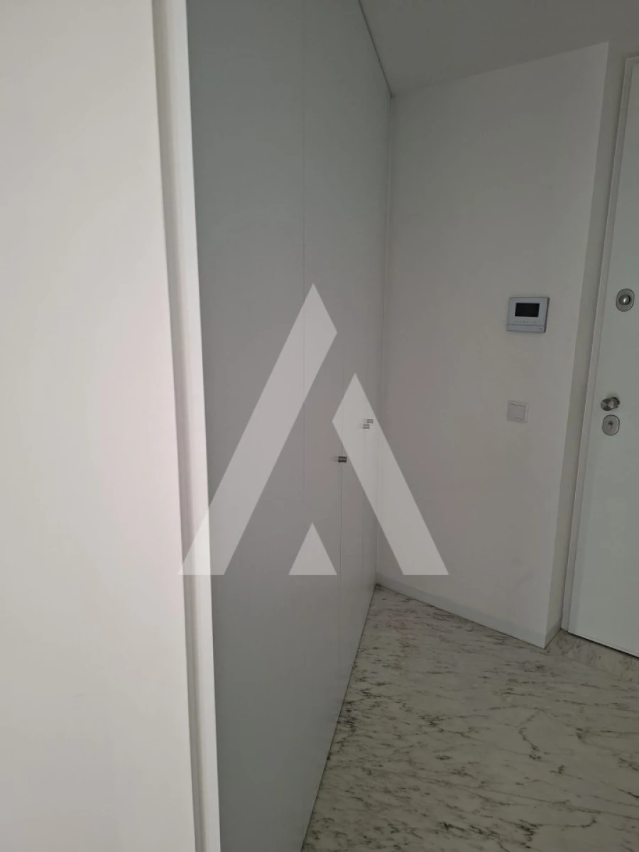 Apartamento T2 para Arrendamento em Santa Maria Maior e Monserrate e Meadela Foto 22