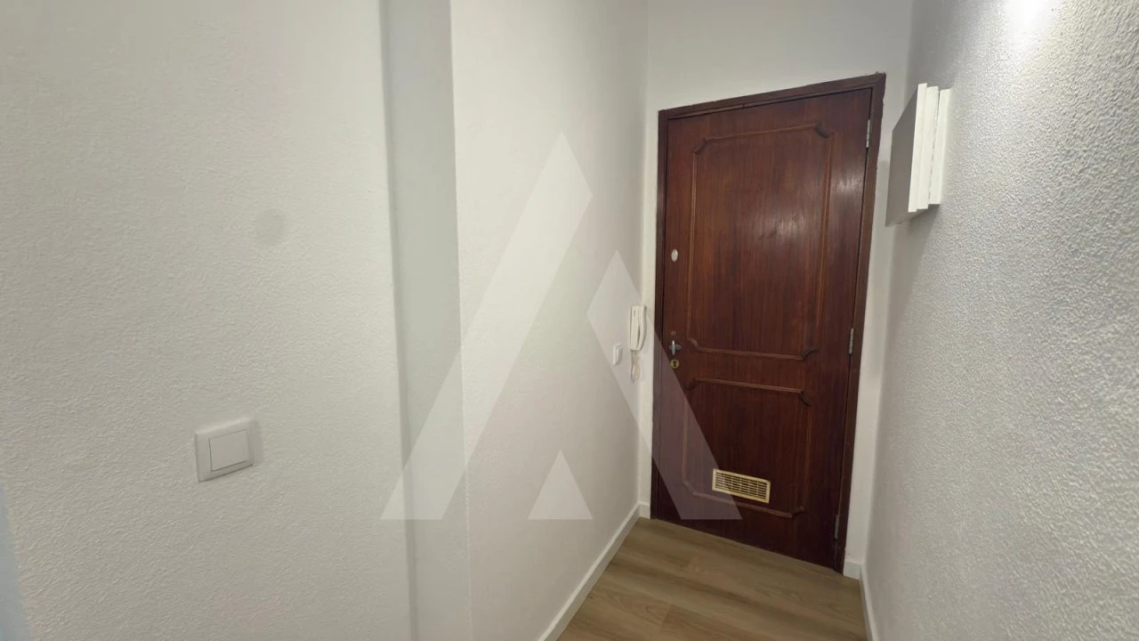 Apartamento T1 para Venda em Quarteira Foto 10