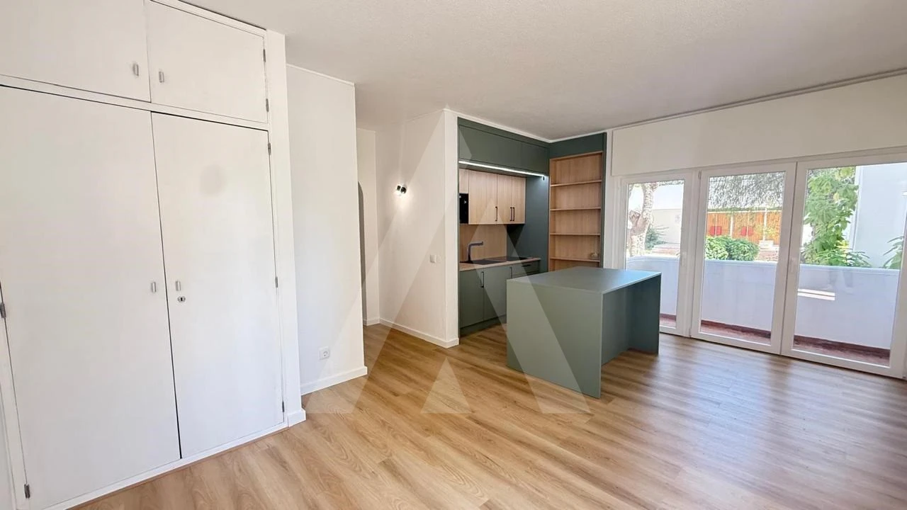 Apartamento T1 para Venda em Quarteira Foto 21