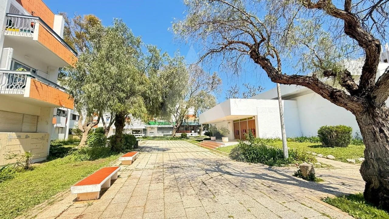 Apartamento T1 para Venda em Quarteira Foto 28