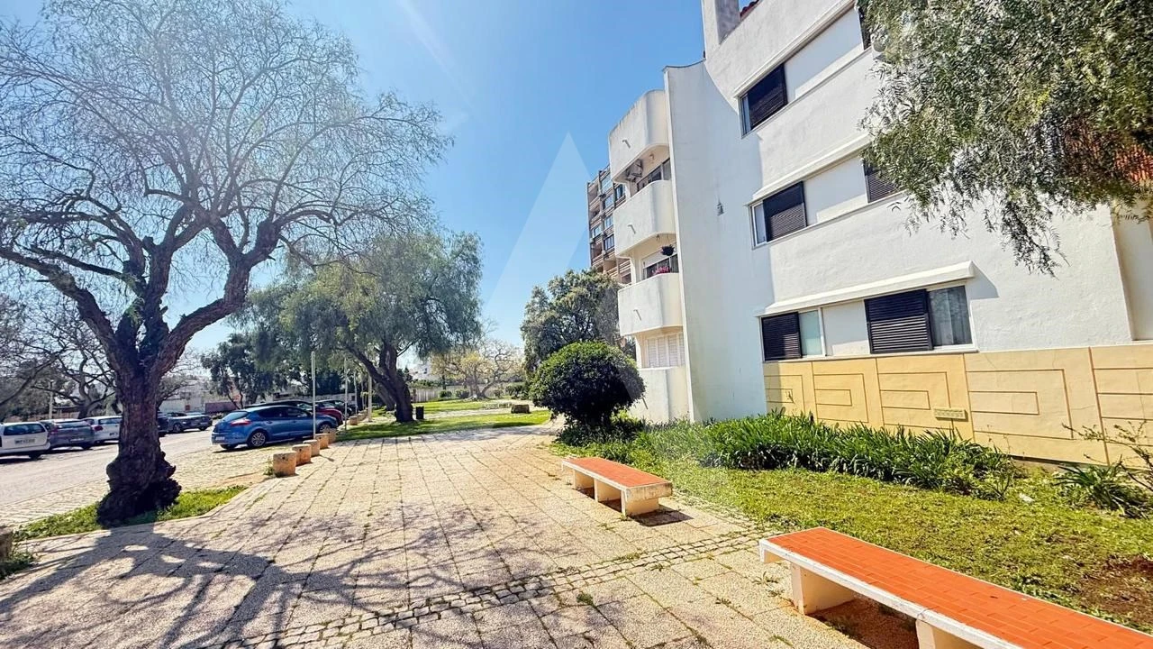 Apartamento T1 para Venda em Quarteira Foto 31