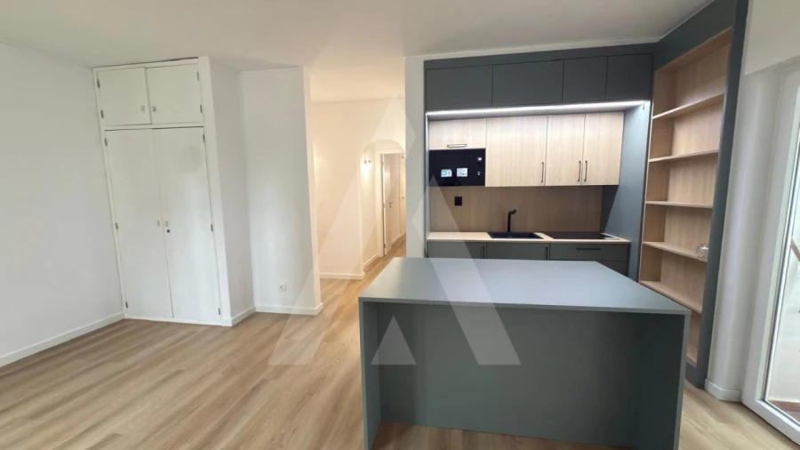 Apartamento T1 para Venda em Quarteira Foto 3