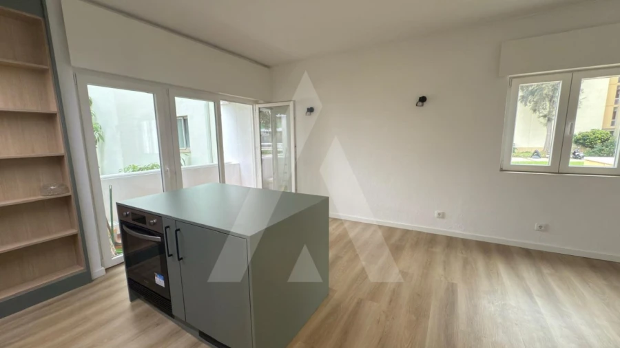 Apartamento T1 para Venda em Quarteira Foto 9