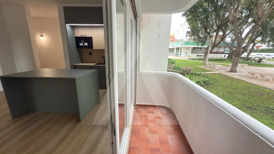 Apartamento T1 para Venda em Quarteira Foto 11