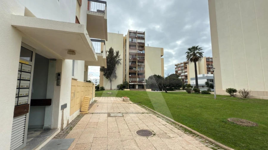 Apartamento T1 para Venda em Quarteira Foto 13