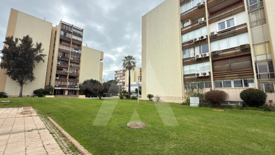 Apartamento T1 para Venda em Quarteira Foto 15