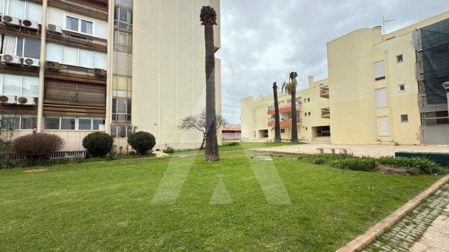 Apartamento T1 para Venda em Quarteira Foto 16