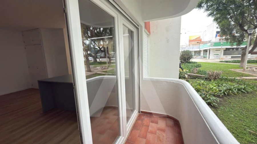 Apartamento T1 para Venda em Quarteira Foto 17