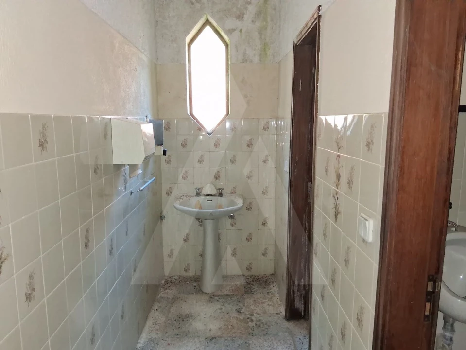 Moradia T5 para Venda em Arca e Varzielas Foto 13