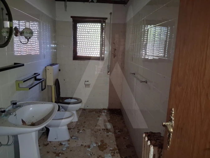 Moradia T5 para Venda em Arca e Varzielas Foto 27