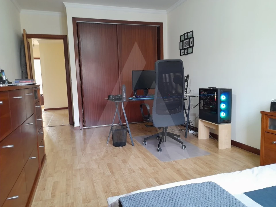 Apartamento T2 para Arrendamento em Fermentelos Foto 11