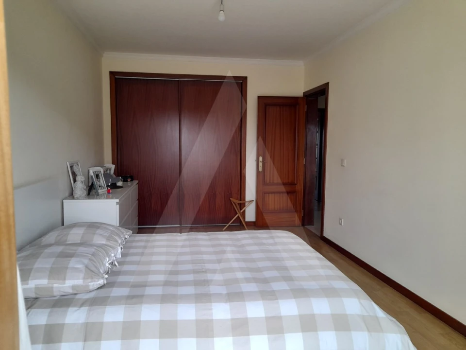 Apartamento T2 para Arrendamento em Fermentelos Foto 8