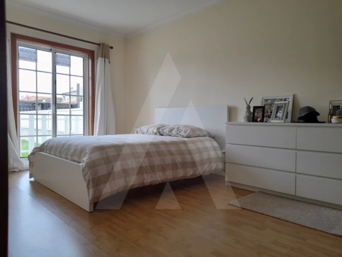 Apartamento T2 para Arrendamento em Fermentelos Foto 9