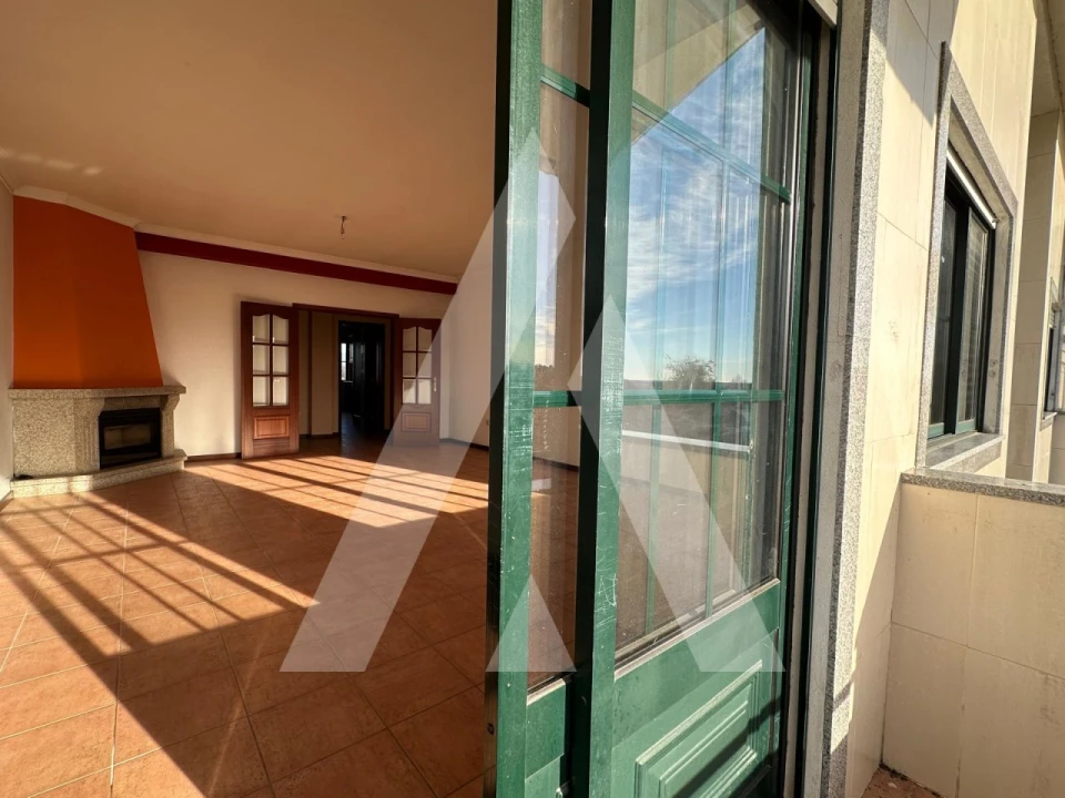 Apartamento T3 para Venda em Macinhata do Vouga Foto 2