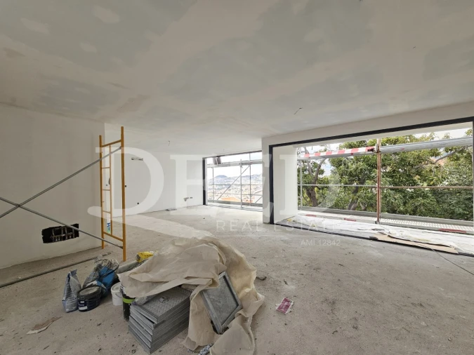 Apartamento T2 para Venda em Funchal (Santa Maria Maior) Foto 2