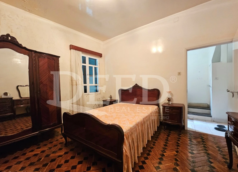 Moradia T6 para Venda em Estreito da Calheta Foto 16