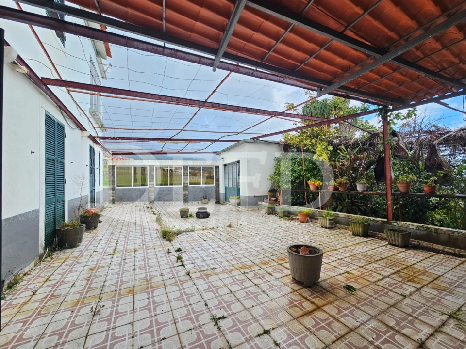 Moradia T6 para Venda em Estreito da Calheta Foto 21