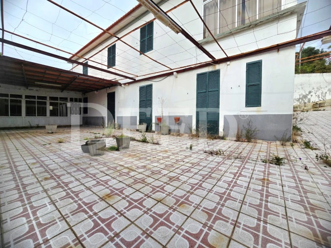 Moradia T6 para Venda em Estreito da Calheta