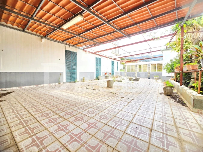 Moradia T6 para Venda em Estreito da Calheta Foto 13