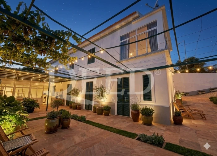 Moradia T6 para Venda em Estreito da Calheta