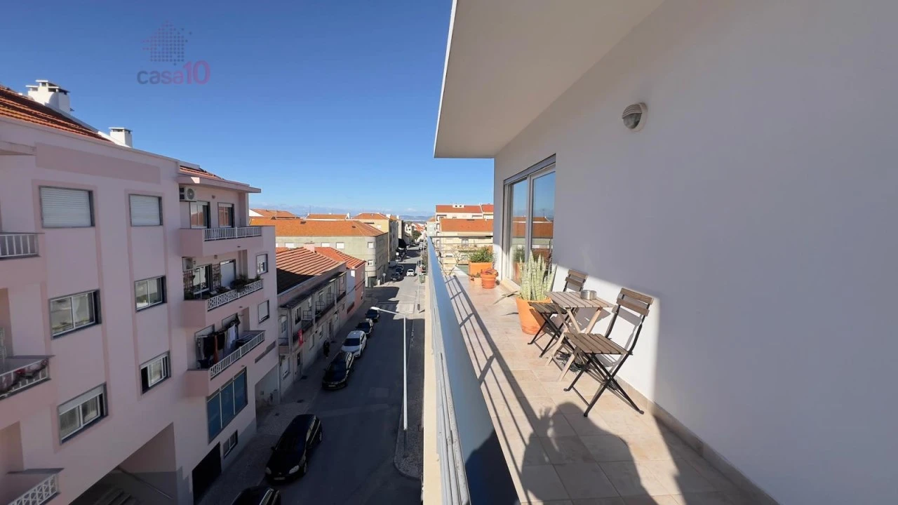 Apartamento T4 para Venda em Alcochete Foto 1