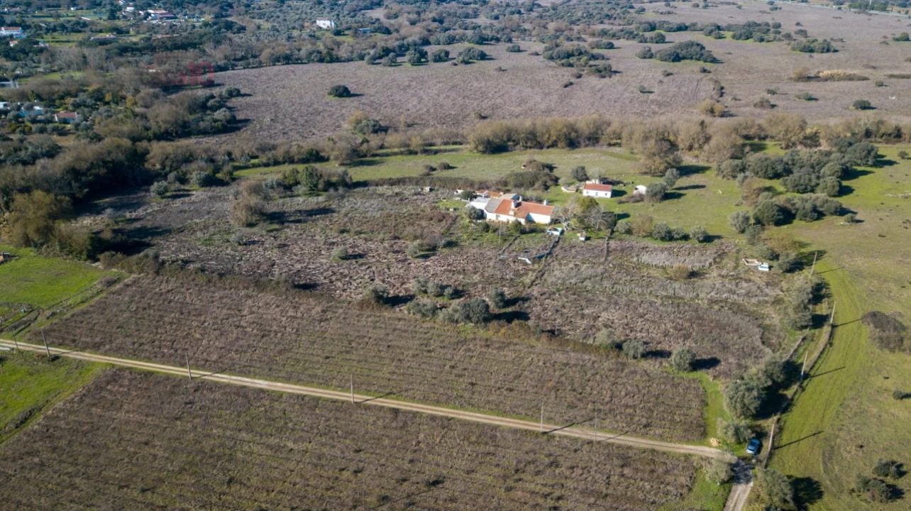 Quinta T4 para Venda em Canaviais Foto 25
