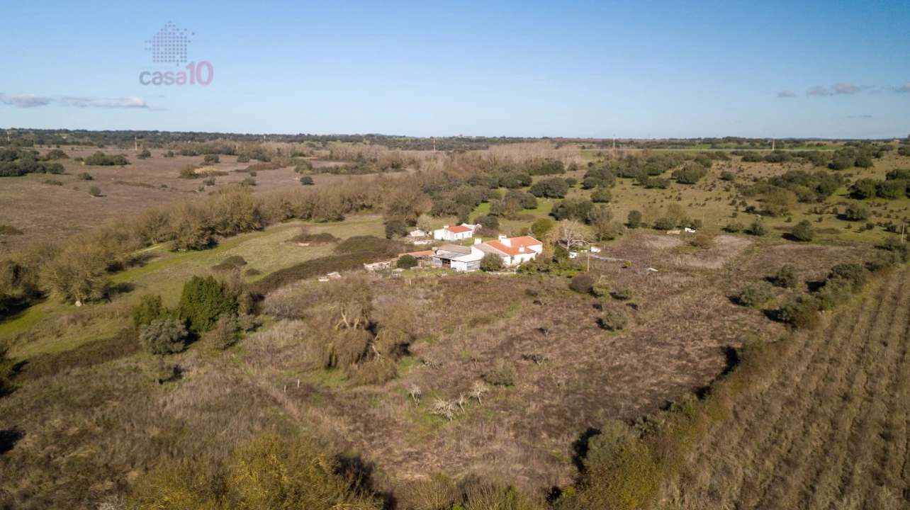 Quinta T4 para Venda em Canaviais Foto 30