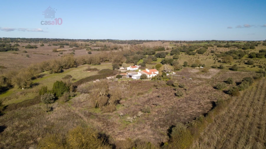 Quinta T4 para Venda em Canaviais Foto 30