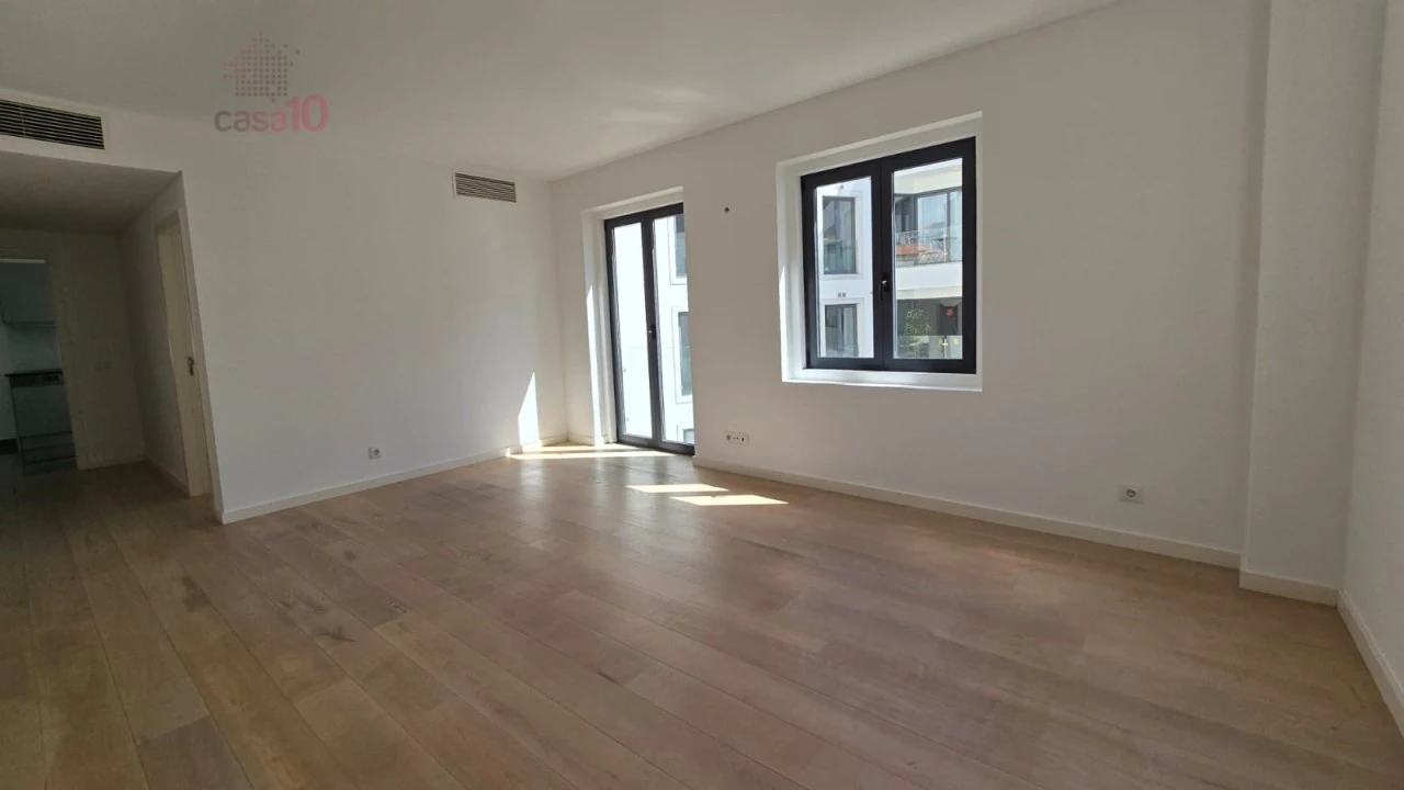 Apartamento T1 para Venda em Misericórdia Foto 3