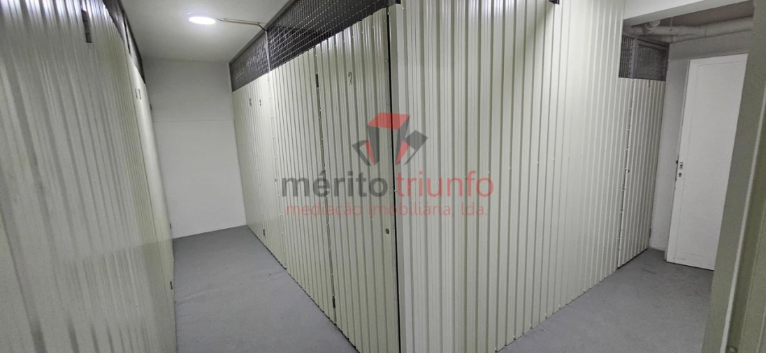 Armazém para Arrendamento em Vila das Aves Foto 7