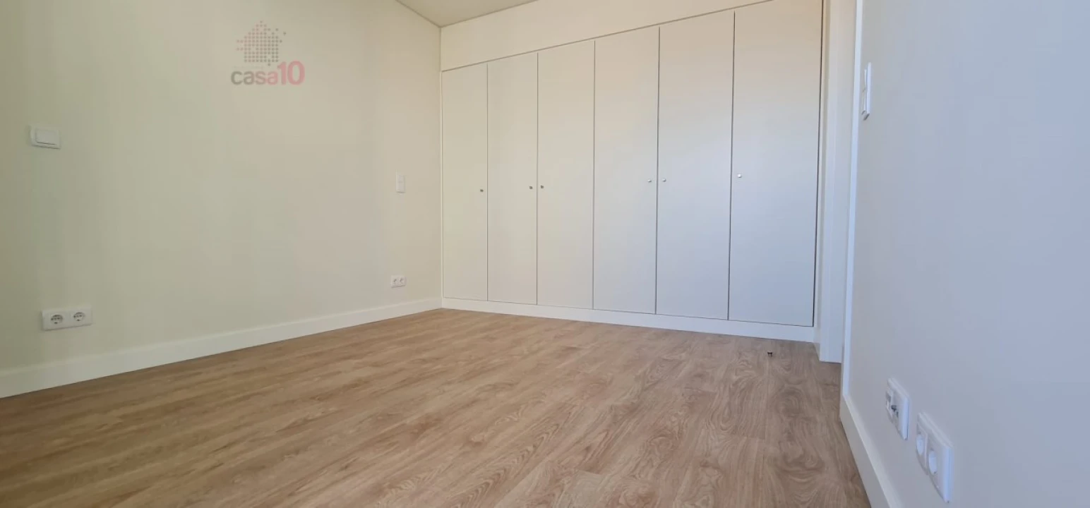 Apartamento T1 para Arrendamento em Olivais Foto 13