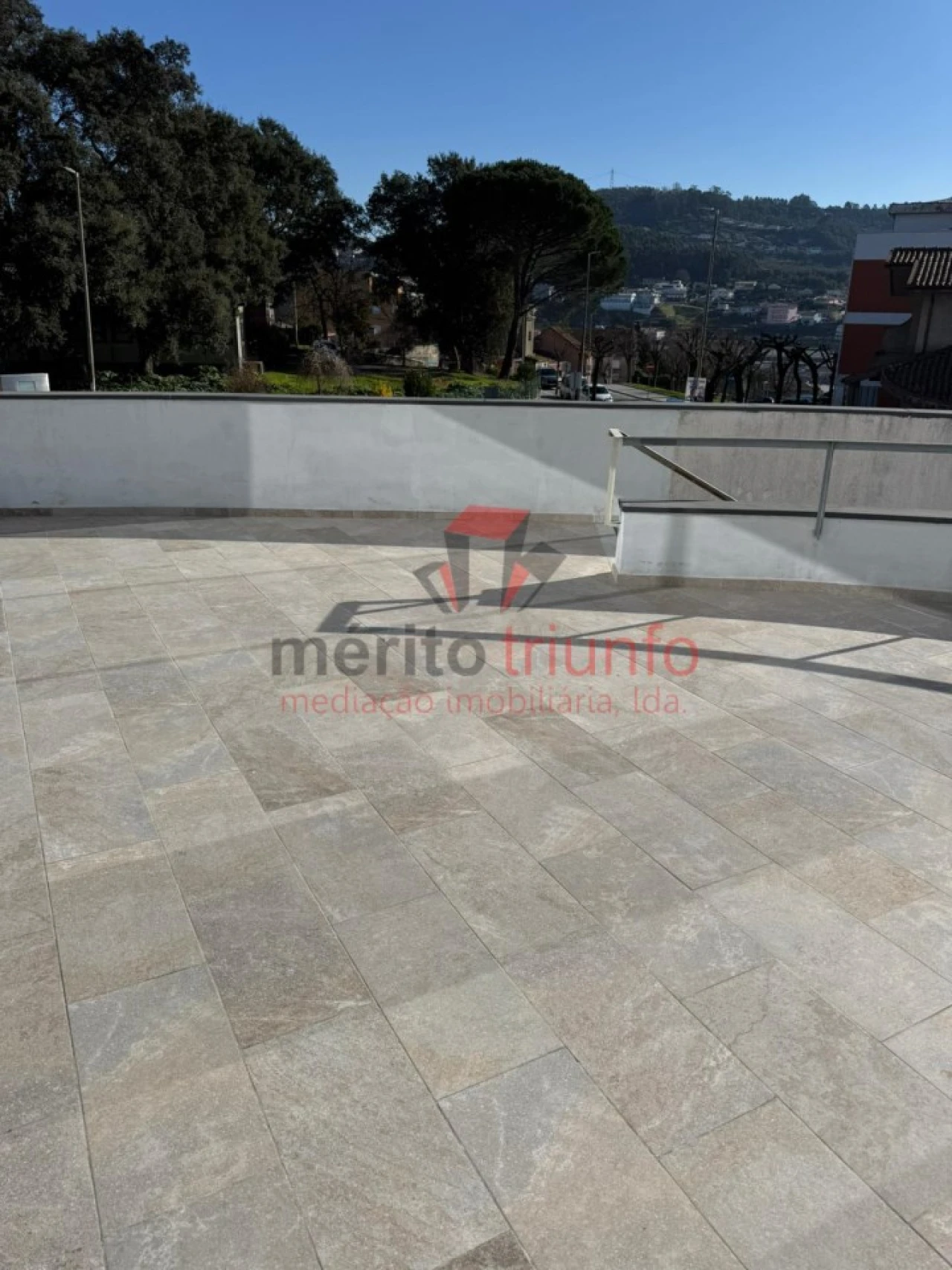 Loja para Arrendamento em Vila das Aves Foto 10