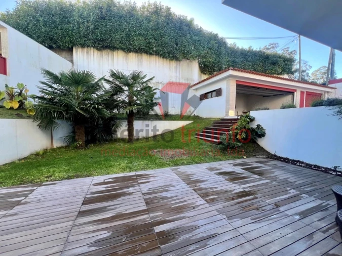 Moradia T4 para Venda em Cruz Foto 6