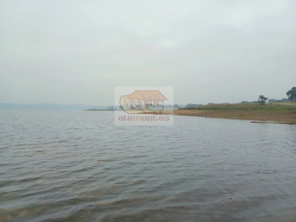 Moradia T3 para Venda em Santa Maria do Castelo e Santiago e Santa Susana Foto 16