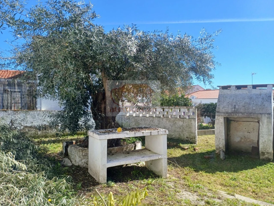 Moradia T3 para Venda em Santa Maria do Castelo e Santiago e Santa Susana Foto 15