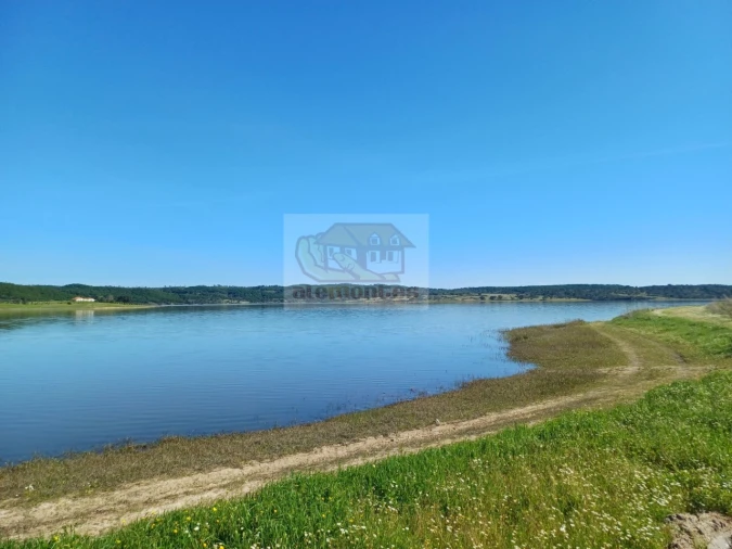 Moradia T3 para Venda em Santa Maria do Castelo e Santiago e Santa Susana Foto 18