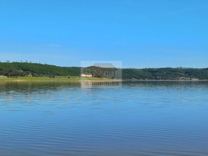 Moradia T3 para Venda em Santa Maria do Castelo e Santiago e Santa Susana Foto 19