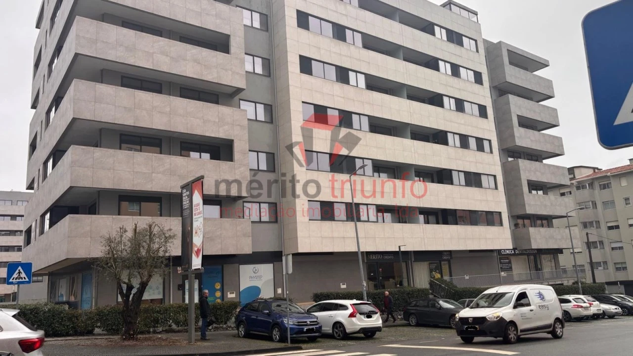 Apartamento T3 para Venda em Vila Nova de Famalicão e Calendário Foto 2