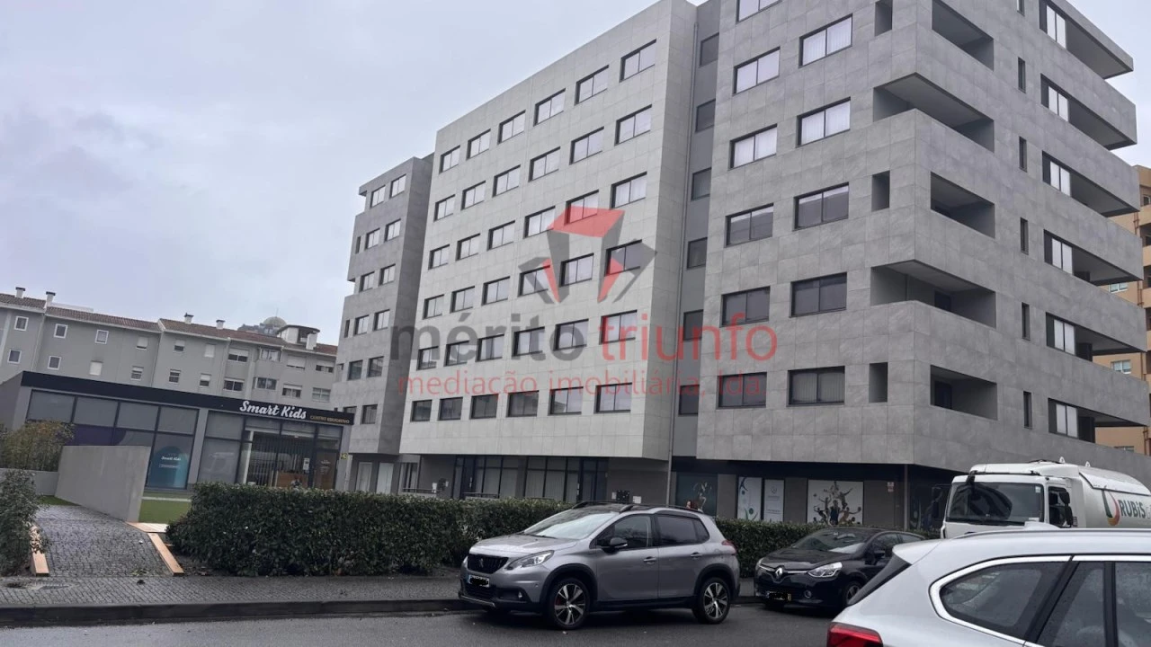 Apartamento T3 para Venda em Vila Nova de Famalicão e Calendário Foto 3