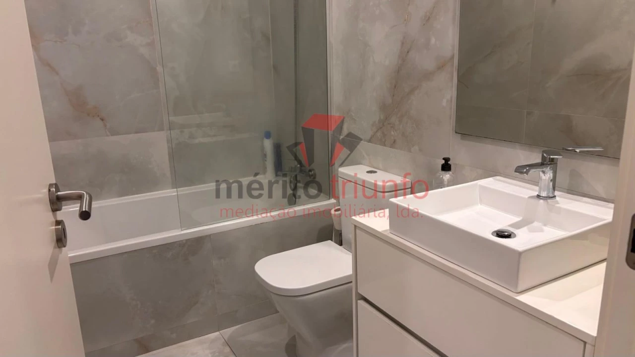 Apartamento T3 para Venda em Vila Nova de Famalicão e Calendário Foto 32