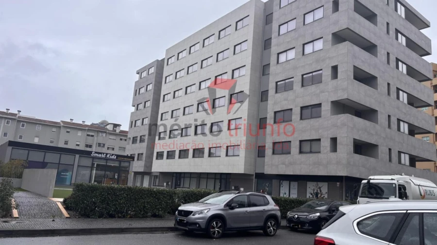 Apartamento T3 para Venda em Vila Nova de Famalicão e Calendário Foto 3