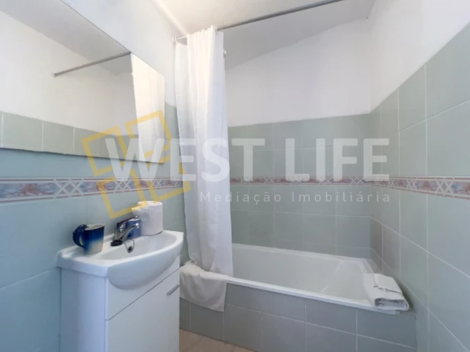 Moradia T4 para Venda em Carvoeira Foto 16