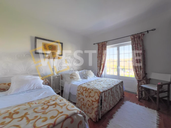 Moradia T4 para Venda em Carvoeira Foto 23