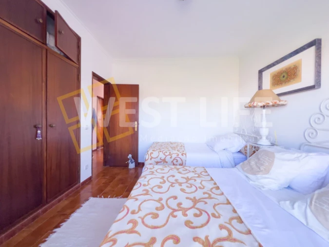 Moradia T4 para Venda em Carvoeira Foto 22