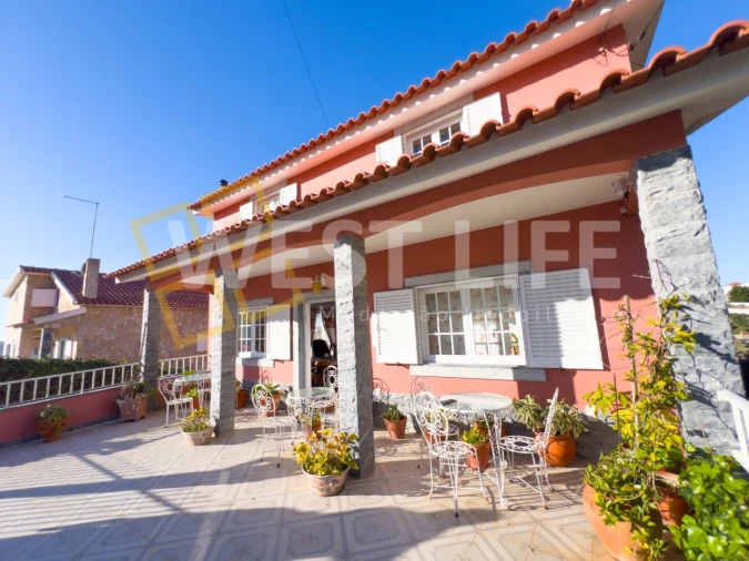 Moradia T4 para Venda em Carvoeira Foto 35