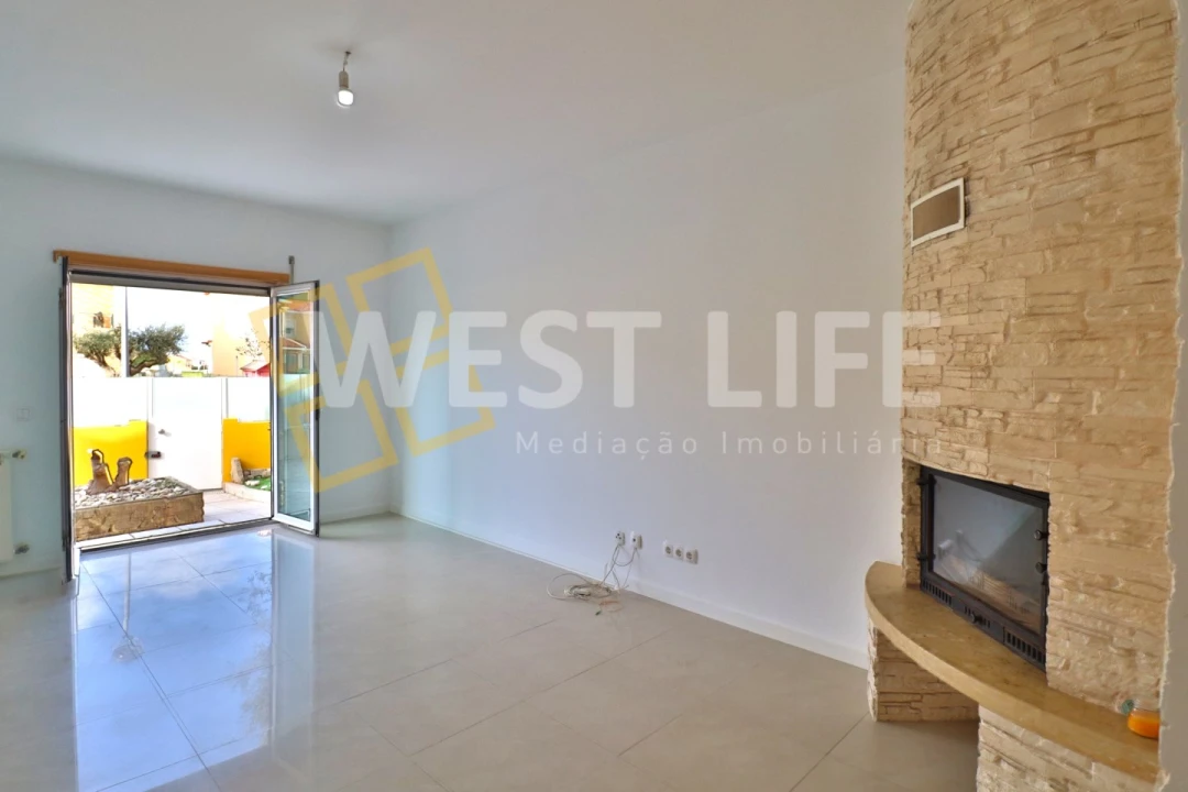 Moradia T3 para Venda em Silveira Foto 5