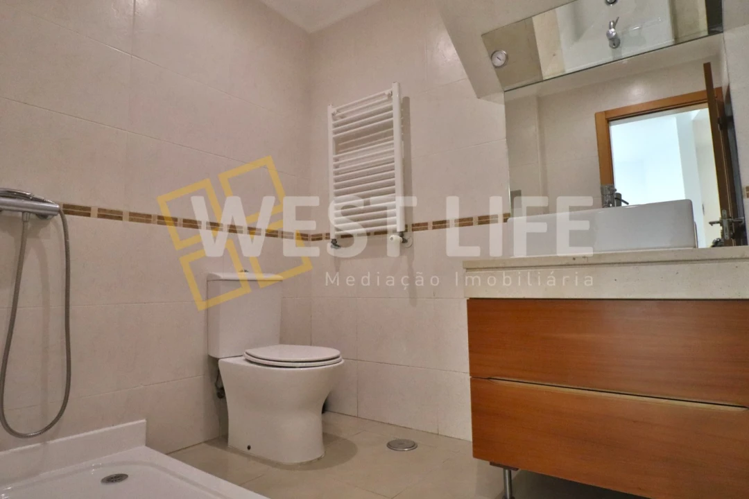 Moradia T3 para Venda em Silveira Foto 8