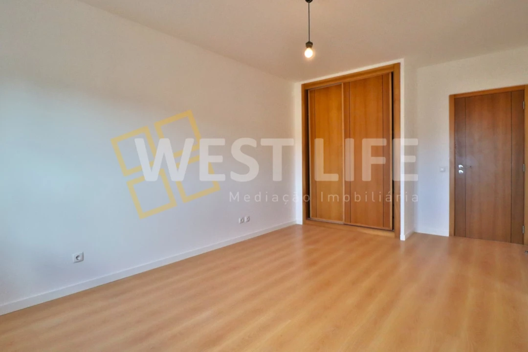 Moradia T3 para Venda em Silveira Foto 10