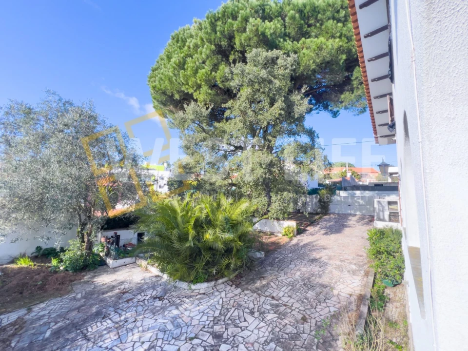 Moradia T6 para Venda em Venda do Pinheiro e Santo Estêvão das Galés Foto 37