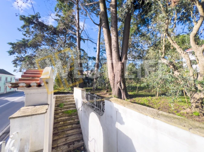 Moradia T6 para Venda em Venda do Pinheiro e Santo Estêvão das Galés Foto 38